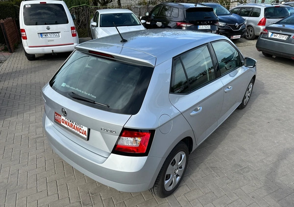 Skoda Fabia cena 33600 przebieg: 52000, rok produkcji 2017 z Działoszyn małe 596